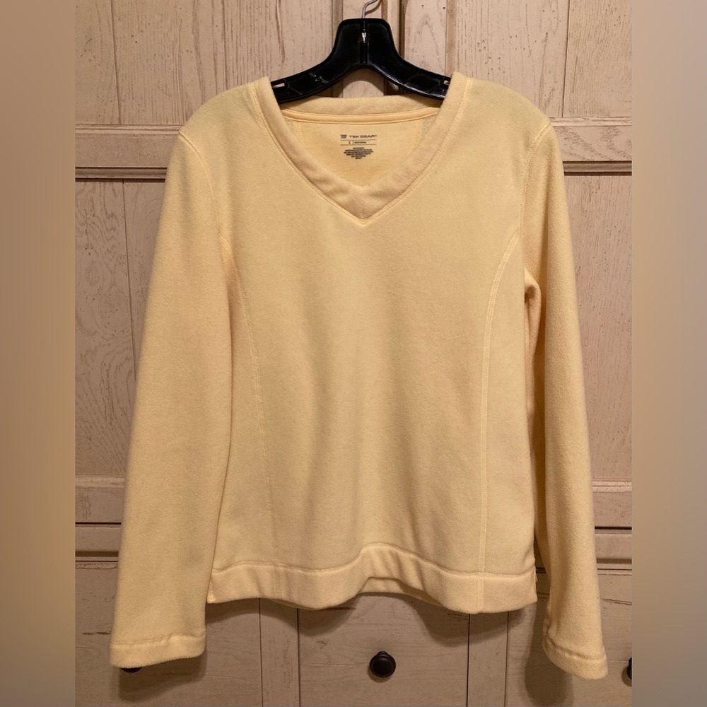 Tek Gear Yellow Fleece LS V-Neck Top - Women’s XS